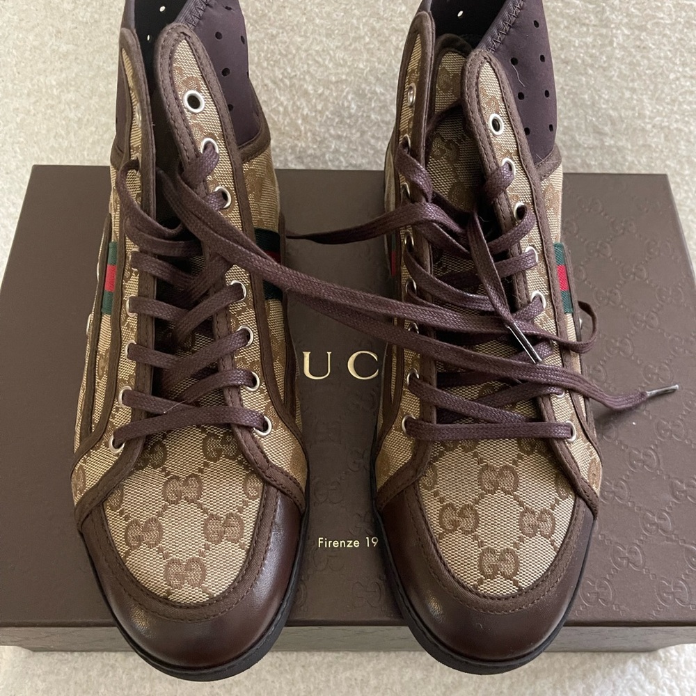 Gucci Beige ebony cocoa sneaker with green and red web